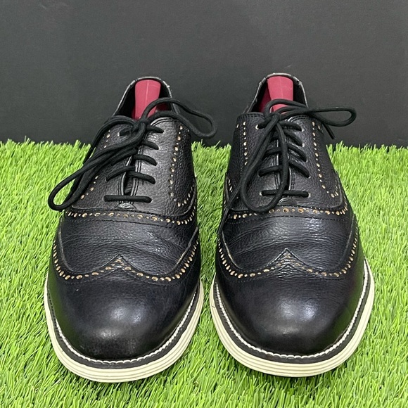 Cole Haan OriginalGrand Black Wingtips with tan dot detailing. Size 10. - Picture 2 of 12